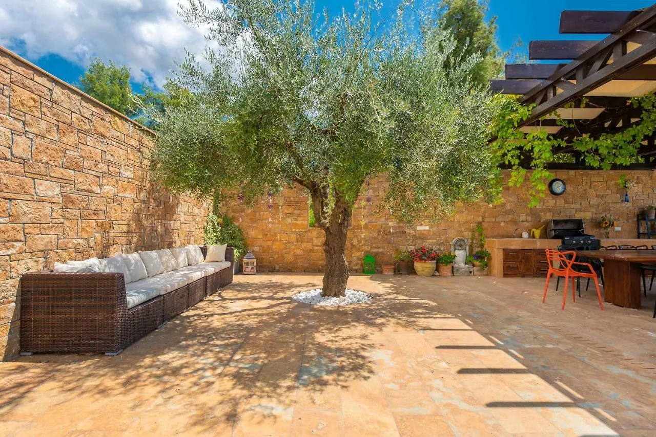 Olive Hills Villa Szíviri